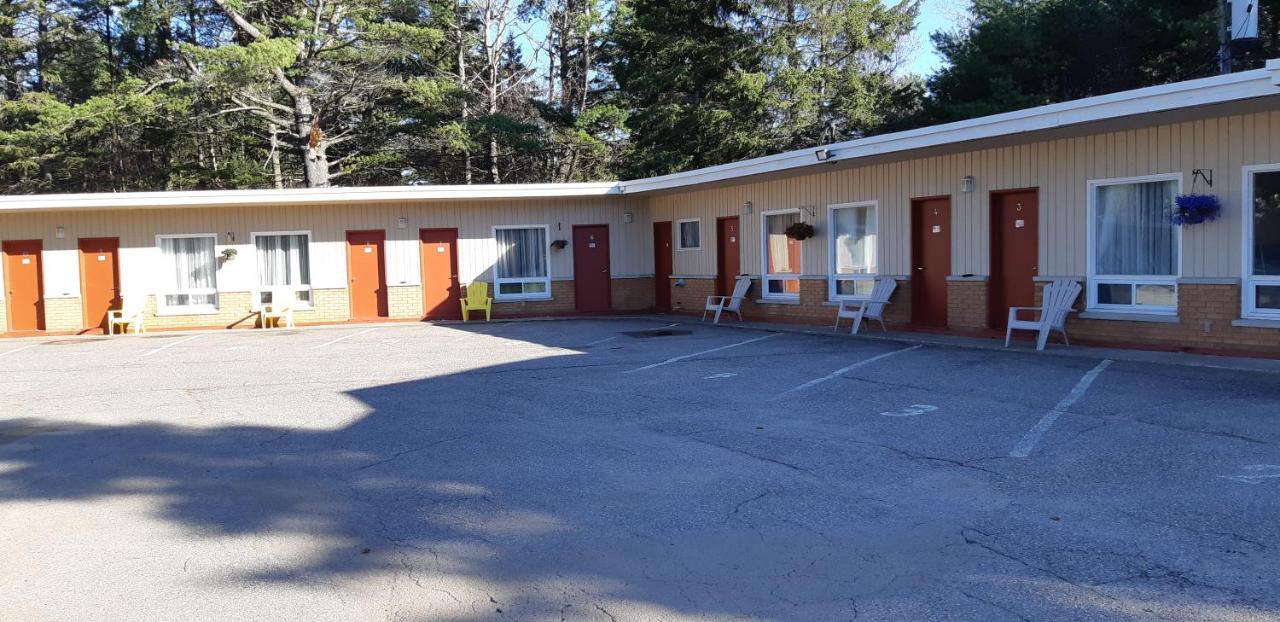 Pine Grove Motel Sault Ste. Marie Exterior photo