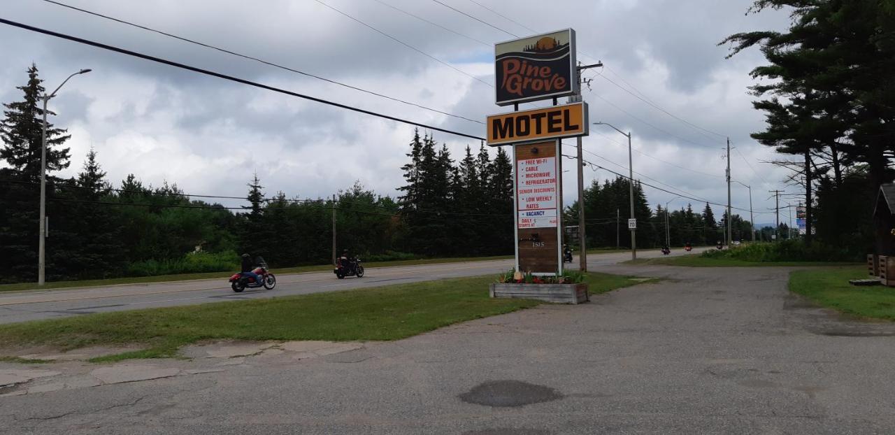 Pine Grove Motel Sault Ste. Marie Exterior photo